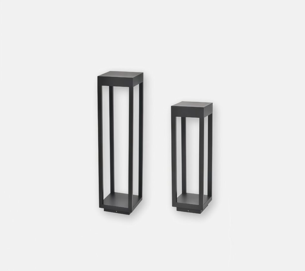 IP65 waterproof black adjustable LED outdoor spotlight, gold inner reflector, 120V for US patios