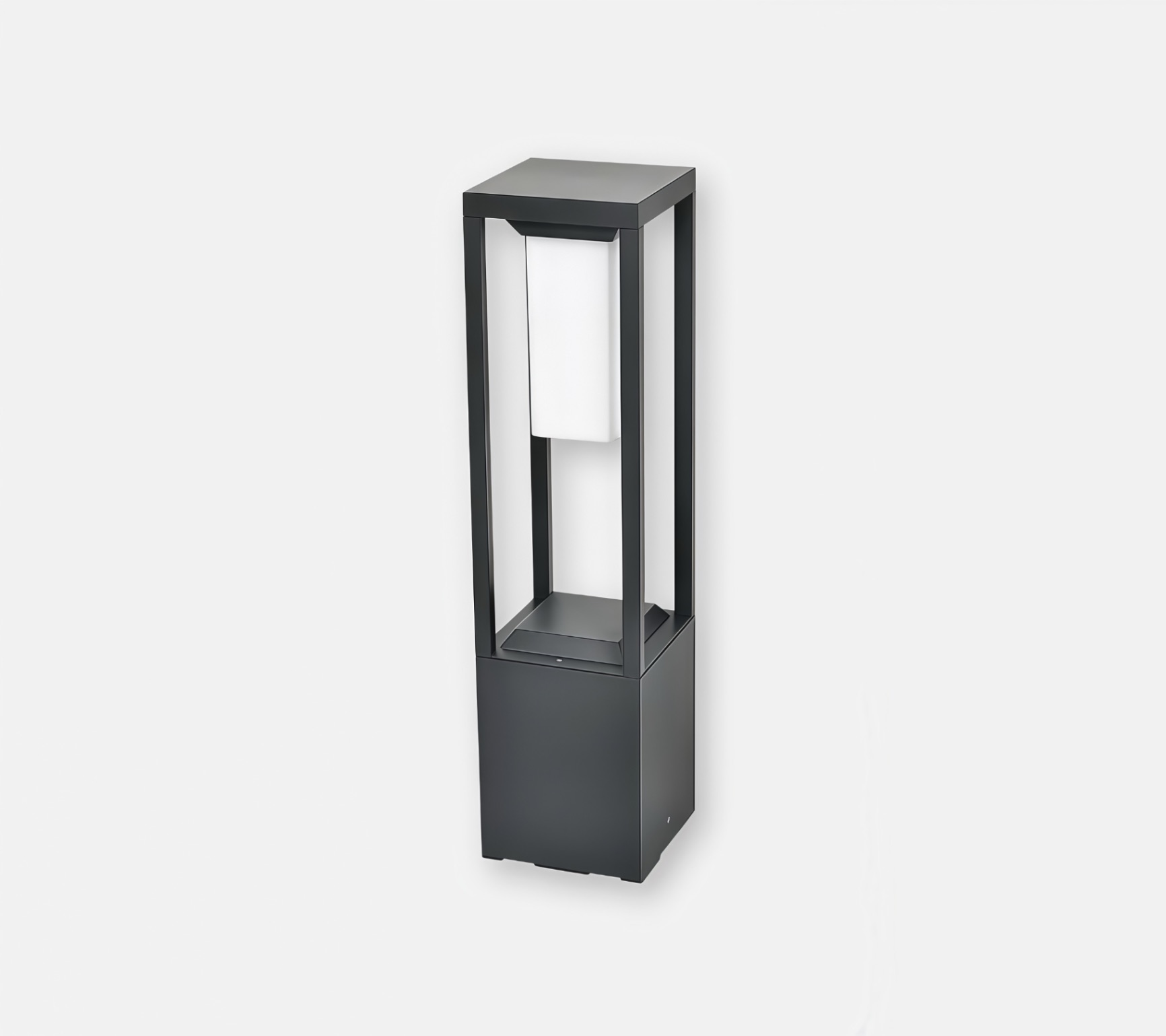 CE-certified black partial-base outdoor post light, square frame, 240V for EU patio edges